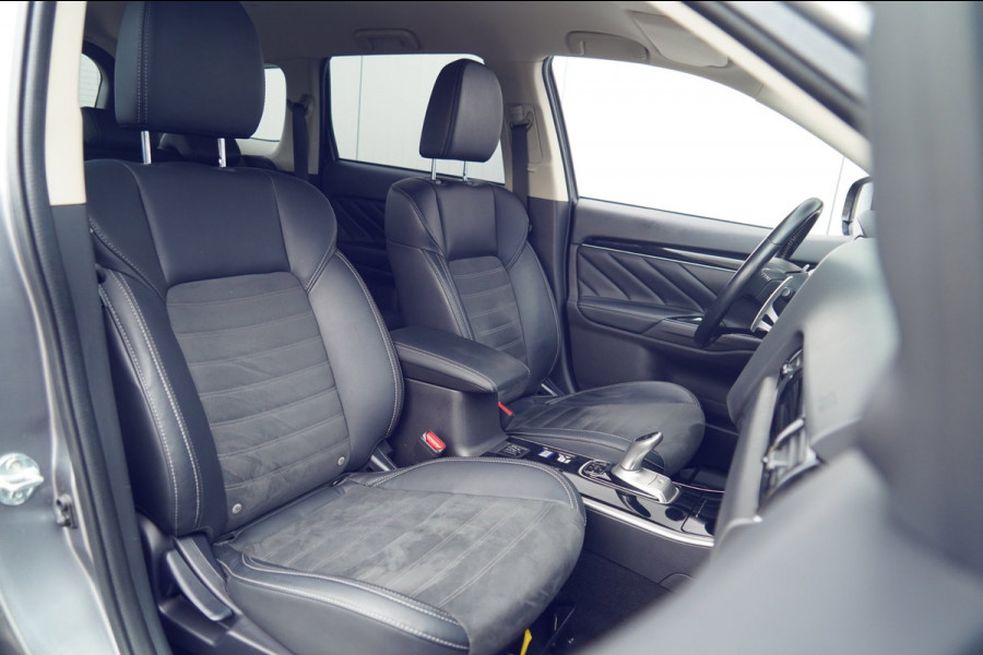 Mitsubishi Outlander 2.4 PHEV Intense / 79dkm NAP / Trekhaak / Carplay / Stoelverw. / Org. NL / Camera