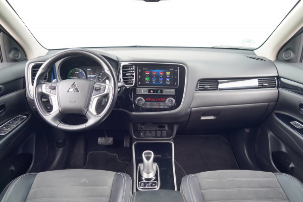 Mitsubishi Outlander 2.4 PHEV Intense / 79dkm NAP / Trekhaak / Carplay / Stoelverw. / Org. NL / Camera