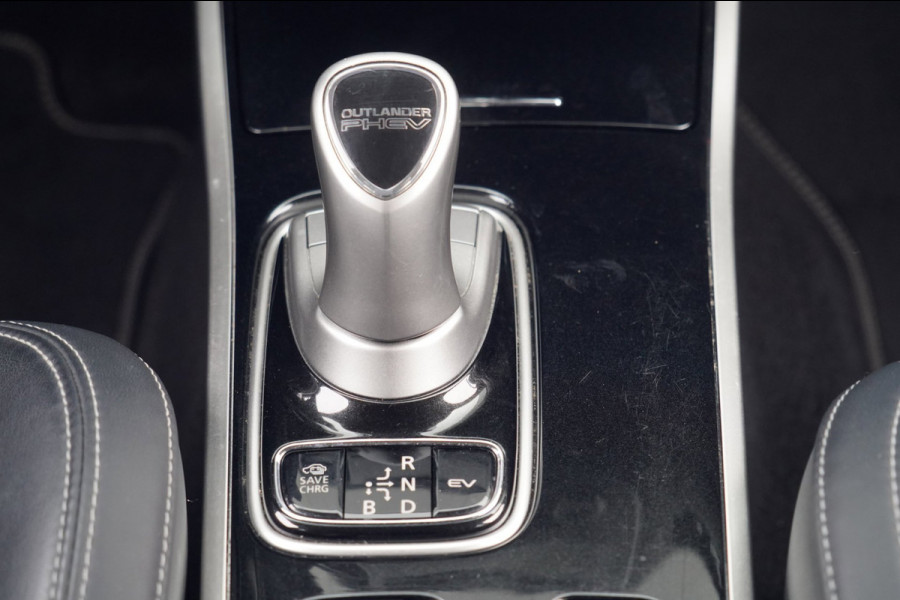 Mitsubishi Outlander 2.4 PHEV Intense / 79dkm NAP / Trekhaak / Carplay / Stoelverw. / Org. NL / Camera