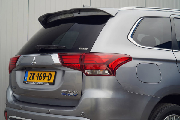 Mitsubishi Outlander 2.4 PHEV Intense / 79dkm NAP / Trekhaak / Carplay / Stoelverw. / Org. NL / Camera