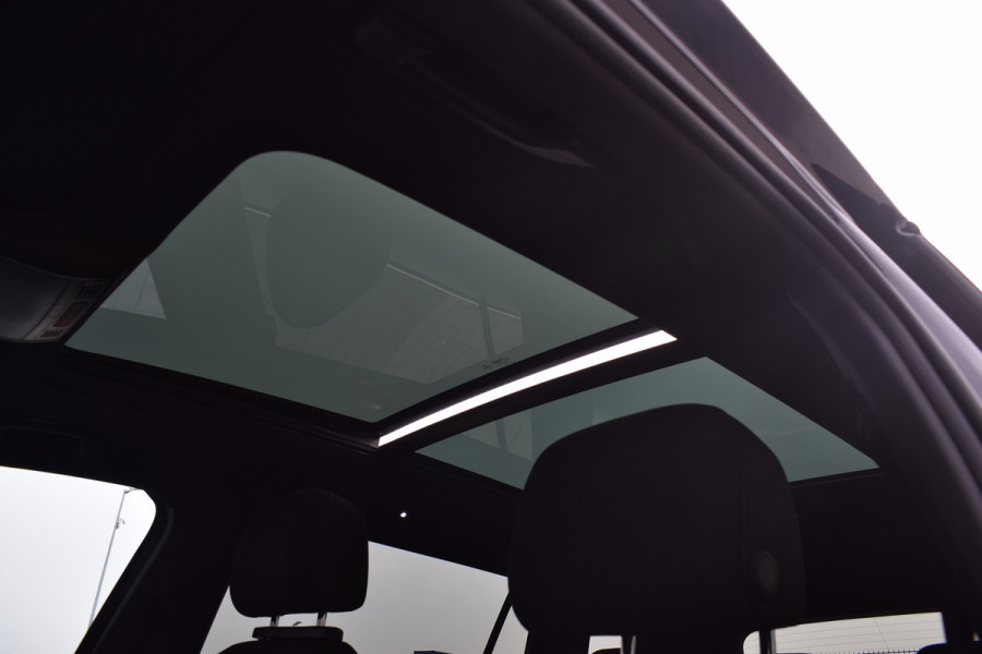 Volkswagen Tiguan Allspace 1.5 TSI 150pk DSG R-line 7-Persoons | Pano | Camera | Trekhaak