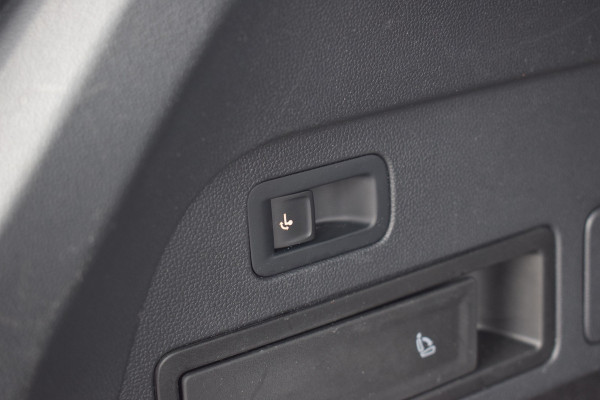 Volkswagen Tiguan Allspace 1.5 TSI 150pk DSG R-line 7-Persoons | Pano | Camera | Trekhaak