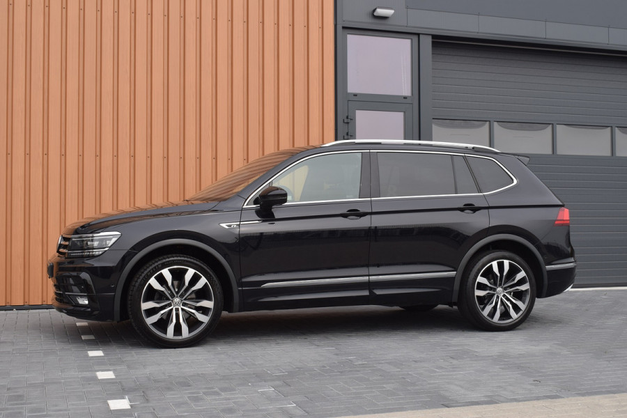 Volkswagen Tiguan Allspace 1.5 TSI 150pk DSG R-line 7-Persoons | Pano | Camera | Trekhaak