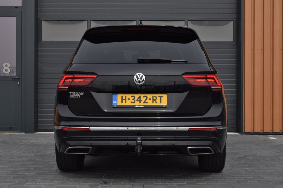 Volkswagen Tiguan Allspace 1.5 TSI 150pk DSG R-line 7-Persoons | Pano | Camera | Trekhaak