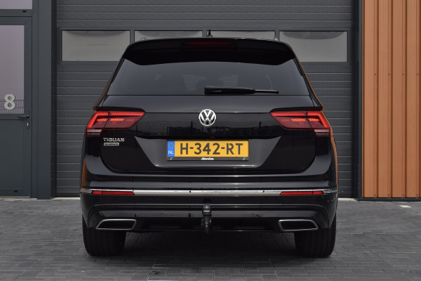 Volkswagen Tiguan Allspace 1.5 TSI 150pk DSG R-line 7-Persoons | Pano | Camera | Trekhaak