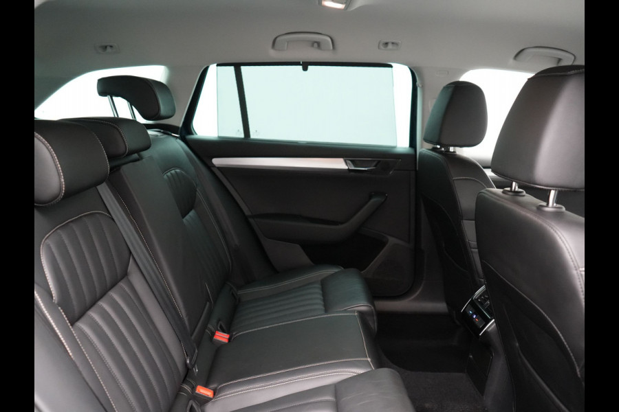 Škoda Superb Combi 1.4 TSI iV Ambition PHEV 218pk Dealer O.H. | Camera | Lederen Sportstoelen Memory & Verwarmd | Keyless | Apple Carplay | Virtual Cockpit | Navigatie | Cruise Control | DAB | Plug In Hybrid