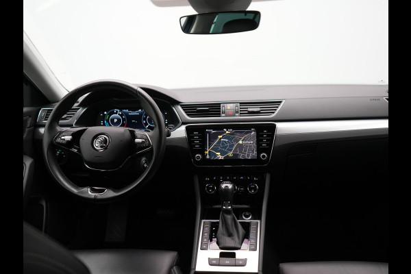 Škoda Superb Combi 1.4 TSI iV Ambition PHEV 218pk Dealer O.H. | Camera | Lederen Sportstoelen Memory & Verwarmd | Keyless | Apple Carplay | Virtual Cockpit | Navigatie | Cruise Control | DAB | Plug In Hybrid