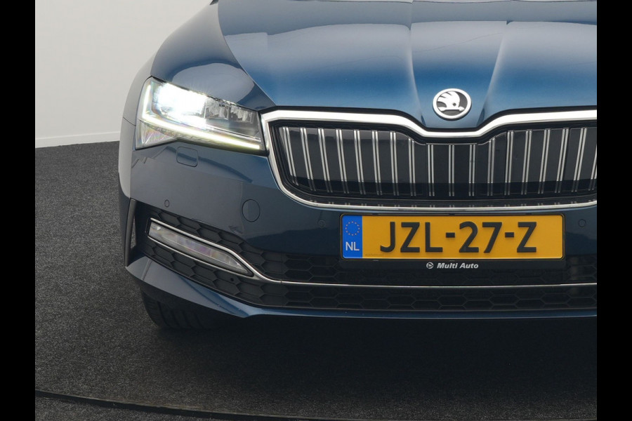 Škoda Superb Combi 1.4 TSI iV Ambition PHEV 218pk Dealer O.H. | Camera | Lederen Sportstoelen Memory & Verwarmd | Keyless | Apple Carplay | Virtual Cockpit | Navigatie | Cruise Control | DAB | Plug In Hybrid