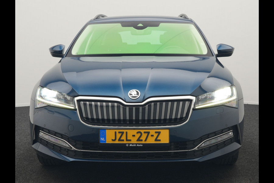 Škoda Superb Combi 1.4 TSI iV Ambition PHEV 218pk Dealer O.H. | Camera | Lederen Sportstoelen Memory & Verwarmd | Keyless | Apple Carplay | Virtual Cockpit | Navigatie | Cruise Control | DAB | Plug In Hybrid