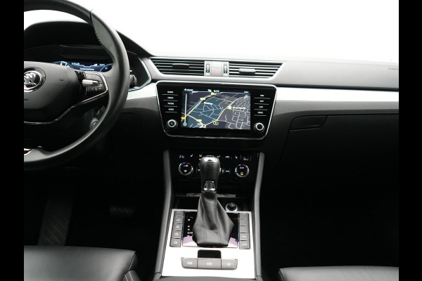 Škoda Superb Combi 1.4 TSI iV Ambition PHEV 218pk Dealer O.H. | Camera | Lederen Sportstoelen Memory & Verwarmd | Keyless | Apple Carplay | Virtual Cockpit | Navigatie | Cruise Control | DAB | Plug In Hybrid