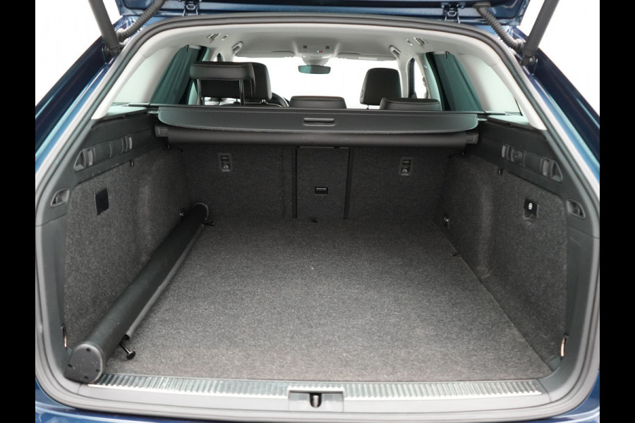 Škoda Superb Combi 1.4 TSI iV Ambition PHEV 218pk Dealer O.H. | Camera | Lederen Sportstoelen Memory & Verwarmd | Keyless | Apple Carplay | Virtual Cockpit | Navigatie | Cruise Control | DAB | Plug In Hybrid