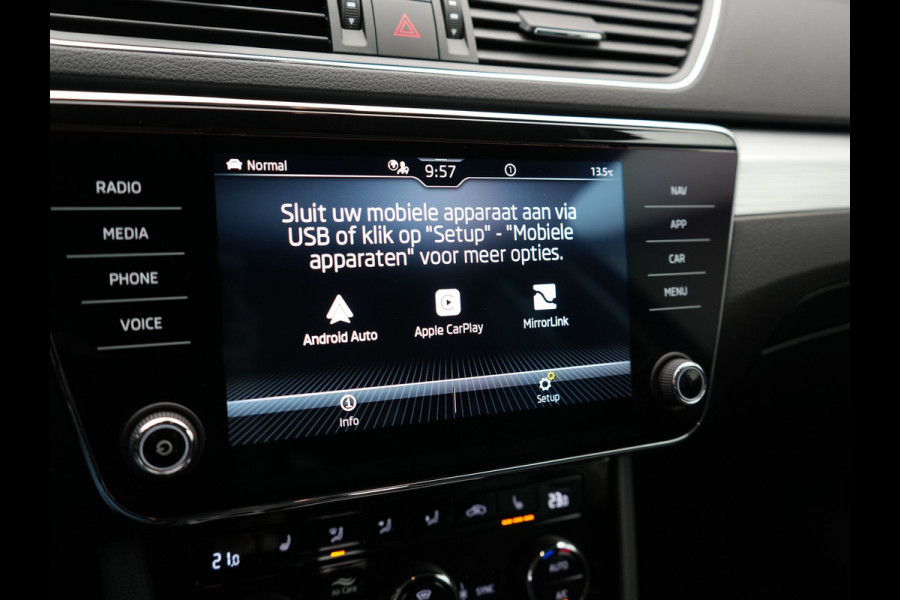Škoda Superb Combi 1.4 TSI iV Ambition PHEV 218pk Dealer O.H. | Camera | Lederen Sportstoelen Memory & Verwarmd | Keyless | Apple Carplay | Virtual Cockpit | Navigatie | Cruise Control | DAB | Plug In Hybrid