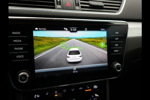 Škoda Superb Combi 1.4 TSI iV Ambition PHEV 218pk Dealer O.H. | Camera | Lederen Sportstoelen Memory & Verwarmd | Keyless | Apple Carplay | Virtual Cockpit | Navigatie | Cruise Control | DAB | Plug In Hybrid