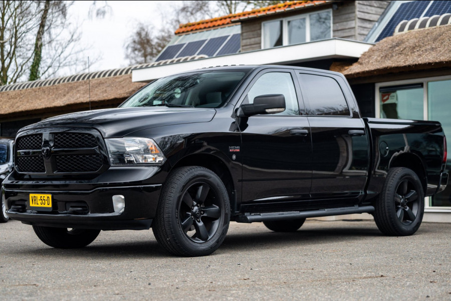 Dodge Ram 1500 5.7 V8 4x4 Crew Cab 5'7 Laramie Schuifdak I LPG I Stuur & stoelverwarming I Trekhaak I Camera I Alpine I Sidebars