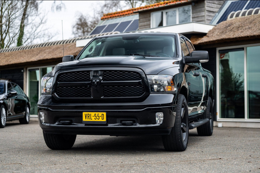 Dodge Ram 1500 5.7 V8 4x4 Crew Cab 5'7 Laramie Schuifdak I LPG I Stuur & stoelverwarming I Trekhaak I Camera I Alpine I Sidebars