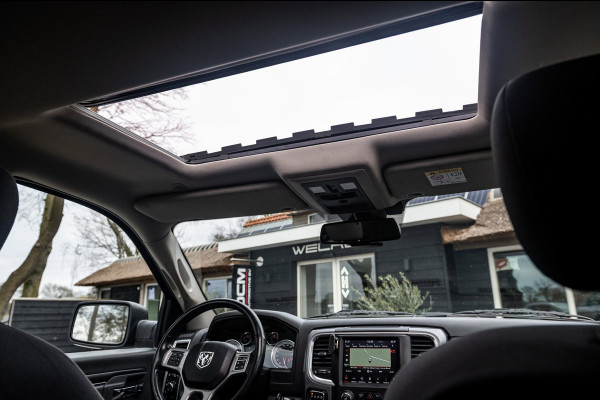 Dodge Ram 1500 5.7 V8 4x4 Crew Cab 5'7 Laramie Schuifdak I LPG I Stuur & stoelverwarming I Trekhaak I Camera I Alpine I Sidebars