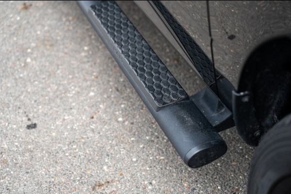 Dodge Ram 1500 5.7 V8 4x4 Crew Cab 5'7 Laramie Schuifdak I LPG I Stuur & stoelverwarming I Trekhaak I Camera I Alpine I Sidebars