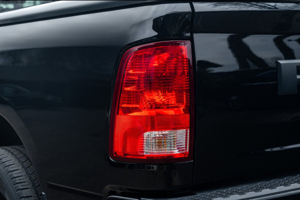 Dodge Ram 1500 5.7 V8 4x4 Crew Cab 5'7 Laramie Schuifdak I LPG I Stuur & stoelverwarming I Trekhaak I Camera I Alpine I Sidebars