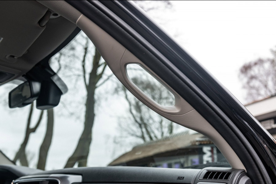 Dodge Ram 1500 5.7 V8 4x4 Crew Cab 5'7 Laramie Schuifdak I LPG I Stuur & stoelverwarming I Trekhaak I Camera I Alpine I Sidebars