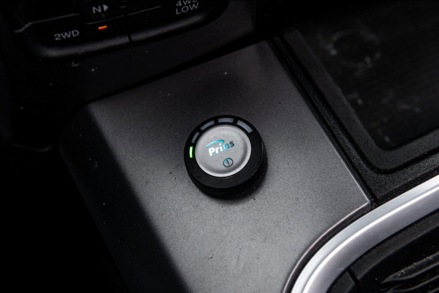 Dodge Ram 1500 5.7 V8 4x4 Crew Cab 5'7 Laramie Schuifdak I LPG I Stuur & stoelverwarming I Trekhaak I Camera I Alpine I Sidebars