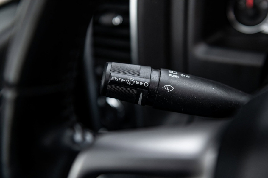 Dodge Ram 1500 5.7 V8 4x4 Crew Cab 5'7 Laramie Schuifdak I LPG I Stuur & stoelverwarming I Trekhaak I Camera I Alpine I Sidebars