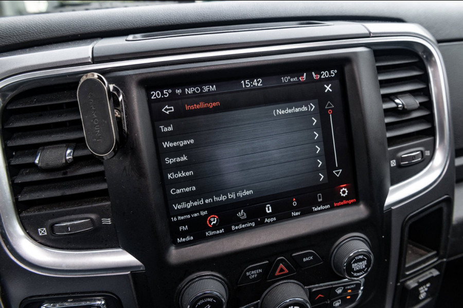 Dodge Ram 1500 5.7 V8 4x4 Crew Cab 5'7 Laramie Schuifdak I LPG I Stuur & stoelverwarming I Trekhaak I Camera I Alpine I Sidebars