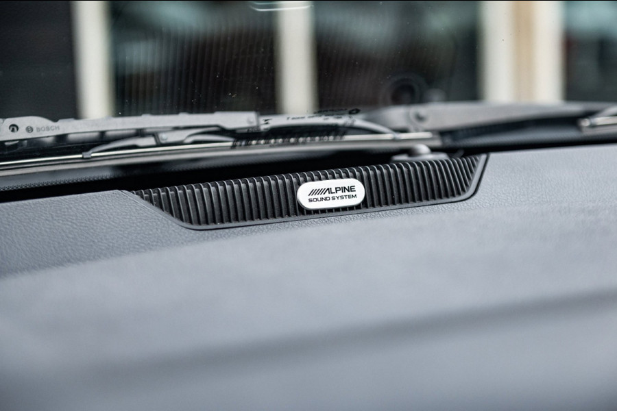 Dodge Ram 1500 5.7 V8 4x4 Crew Cab 5'7 Laramie Schuifdak I LPG I Stuur & stoelverwarming I Trekhaak I Camera I Alpine I Sidebars