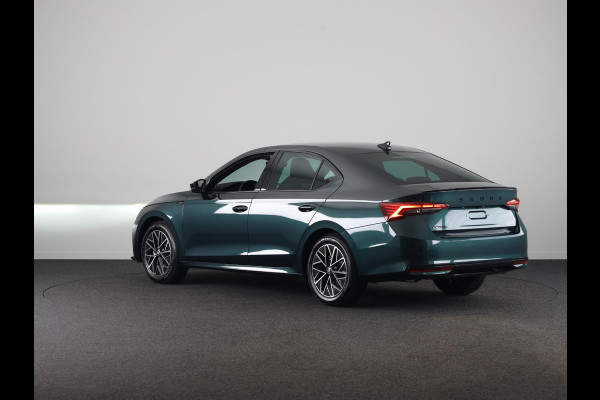 Škoda Octavia Sportline Tour m-HEV 1.5 TSI 150 pk 7 versn. DSG | Navigatie pakket | Travel Assist | Wegklapbare trekhaak | Winter pakket