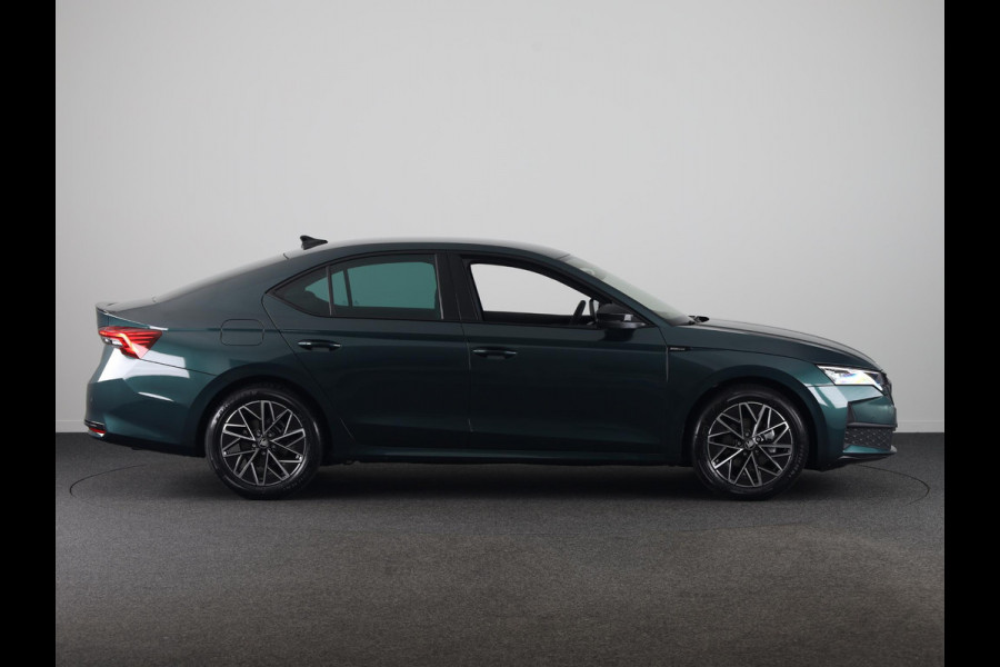Škoda Octavia Sportline Tour m-HEV 1.5 TSI 150 pk 7 versn. DSG | Navigatie pakket | Travel Assist | Wegklapbare trekhaak | Winter pakket
