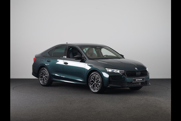 Škoda Octavia Sportline Tour m-HEV 1.5 TSI 150 pk 7 versn. DSG | Navigatie pakket | Travel Assist | Wegklapbare trekhaak | Winter pakket