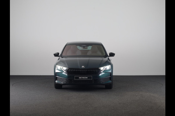 Škoda Octavia Sportline Tour m-HEV 1.5 TSI 150 pk 7 versn. DSG | Navigatie pakket | Travel Assist | Wegklapbare trekhaak | Winter pakket