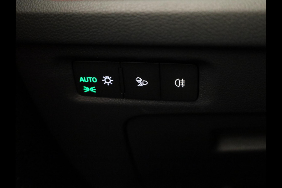 Škoda Octavia Sportline Tour m-HEV 1.5 TSI 150 pk 7 versn. DSG | Navigatie pakket | Travel Assist | Wegklapbare trekhaak | Winter pakket