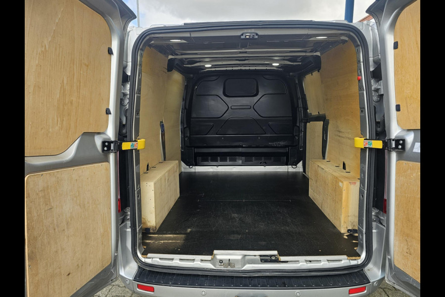 Ford Transit Custom 300 2.0 TDCI L2H1 Limited | Automaat | Trekhaak | Ladder | Camera | Stoelverwarming | Cruise control | Lane assist | Keurige auto!