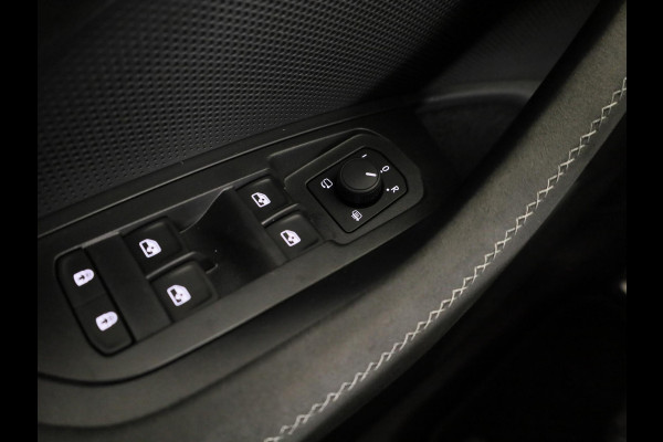 Škoda Kodiaq 1.5 TSI PHEV 204pk Sportline Business 204pk | Panoramadak | Verlengde garantie | Trekhaak | Verwarmbare voorstoelen