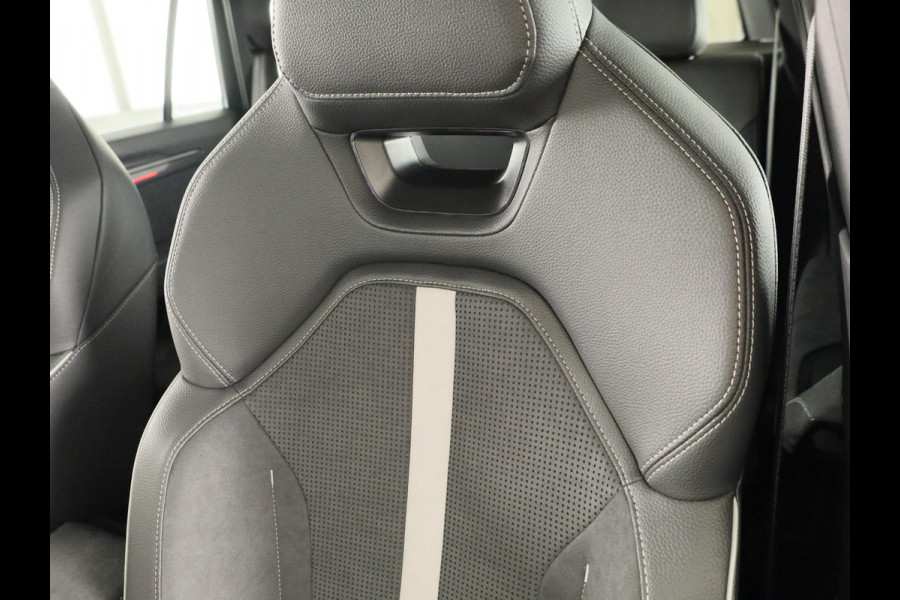 Škoda Kodiaq 1.5 TSI PHEV 204pk Sportline Business 204pk | Panoramadak | Verlengde garantie | Trekhaak | Verwarmbare voorstoelen