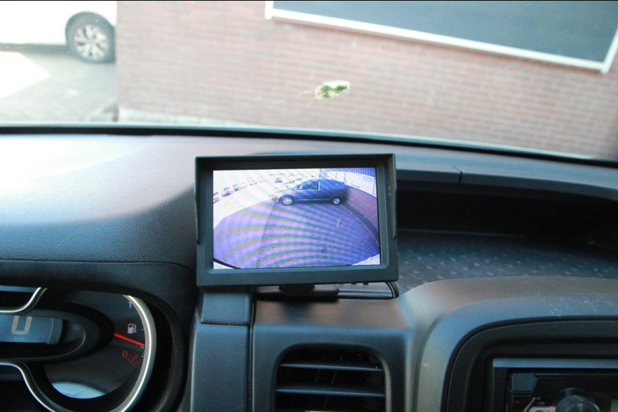 Renault Trafic 2.0 dCi 120PK T29 L2H1 / Laadruimte inrichting / Trekhaak / Camera