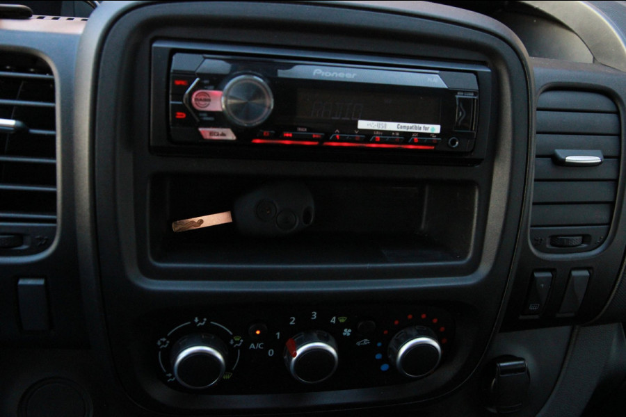 Renault Trafic 2.0 dCi 120PK T29 L2H1 / Laadruimte inrichting / Trekhaak / Camera