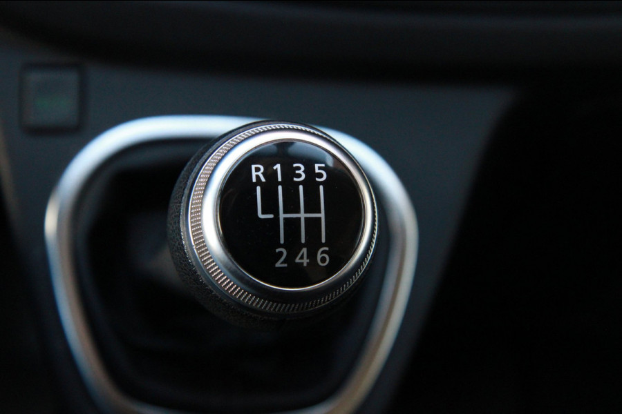 Renault Trafic 2.0 dCi 120PK T29 L2H1 / Laadruimte inrichting / Trekhaak / Camera