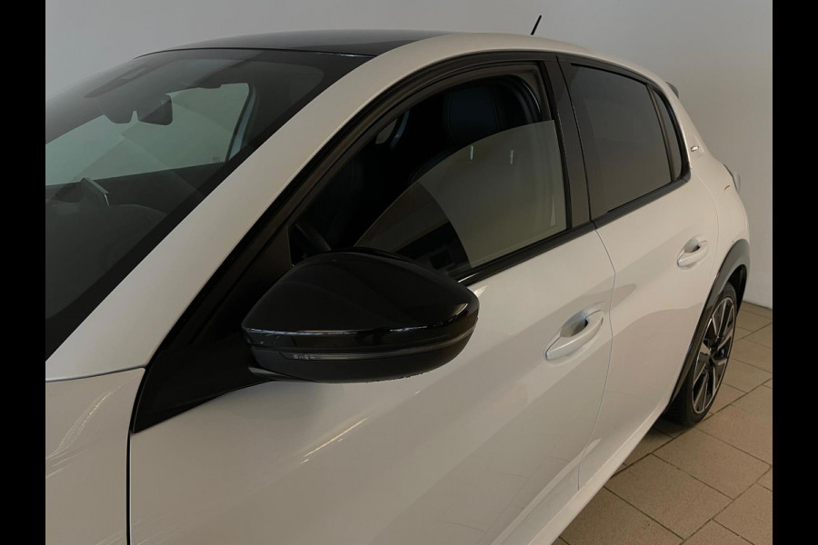 Peugeot 208 1.2 PureTech GT-Line AIRCO NAVI CRUISE BT STOELVERW CAMERA PDC PARELMOER WIT ZWARTE HEMEL PRIVACYGLAS ZEER NETTE AUTO