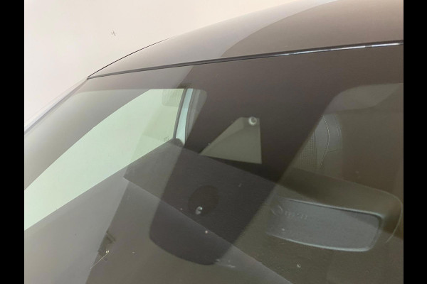 Peugeot 208 1.2 PureTech GT-Line AIRCO NAVI CRUISE BT STOELVERW CAMERA PDC PARELMOER WIT ZWARTE HEMEL PRIVACYGLAS ZEER NETTE AUTO