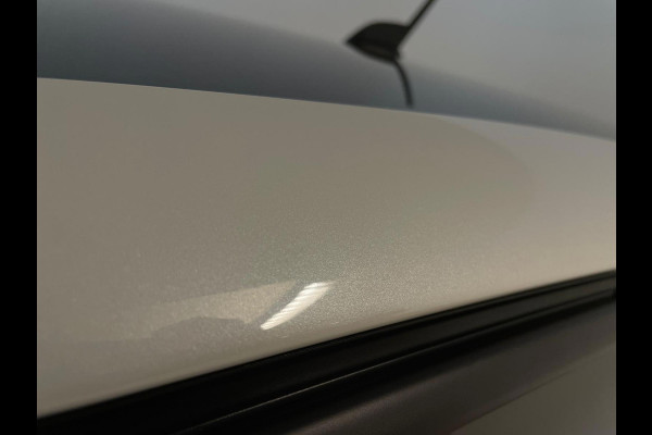 Peugeot 208 1.2 PureTech GT-Line AIRCO NAVI CRUISE BT STOELVERW CAMERA PDC PARELMOER WIT ZWARTE HEMEL PRIVACYGLAS ZEER NETTE AUTO