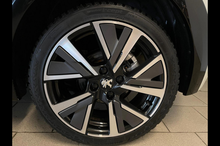Peugeot 208 1.2 PureTech GT-Line AIRCO NAVI CRUISE BT STOELVERW CAMERA PDC PARELMOER WIT ZWARTE HEMEL PRIVACYGLAS ZEER NETTE AUTO