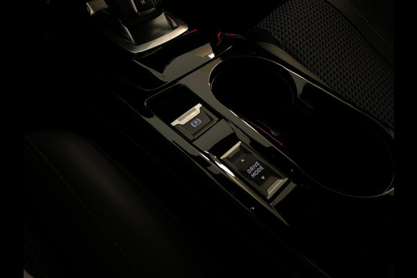 Peugeot 208 1.2 PureTech GT-Line AIRCO NAVI CRUISE BT STOELVERW CAMERA PDC PARELMOER WIT ZWARTE HEMEL PRIVACYGLAS ZEER NETTE AUTO