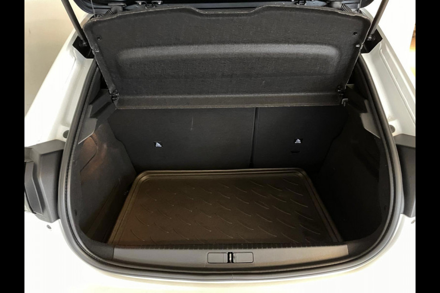 Peugeot 208 1.2 PureTech GT-Line AIRCO NAVI CRUISE BT STOELVERW CAMERA PDC PARELMOER WIT ZWARTE HEMEL PRIVACYGLAS ZEER NETTE AUTO