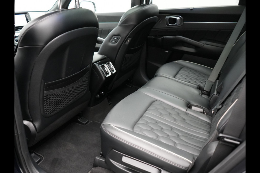 Kia Sorento 1.6 T-GDI 4WD ExecutiveLine PHEV 265pk Dealer O.H | Panodak | Trekhaak Afn. | Adaptive Cruise | Lederen Comfortzetels Ventilatie & Memory | 360 Camera | Head Up | BOSE | Cameraspiegels | Matrix LED | Plug In Hybrid |