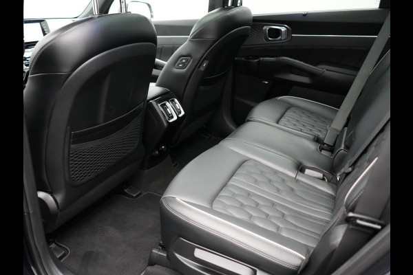 Kia Sorento 1.6 T-GDI 4WD ExecutiveLine PHEV 265pk Dealer O.H | Panodak | Trekhaak Afn. | Adaptive Cruise | Lederen Comfortzetels Ventilatie & Memory | 360 Camera | Head Up | BOSE | Cameraspiegels | Matrix LED | Plug In Hybrid |