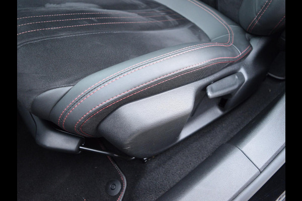 Peugeot 308 SW 1.2 PureTech Blue Lease GT 130 PK | AUTOMAAT | TREKHAAK | PANO DAK | DENON HIFI | PARKEERSENSOREN MET CAMERA |