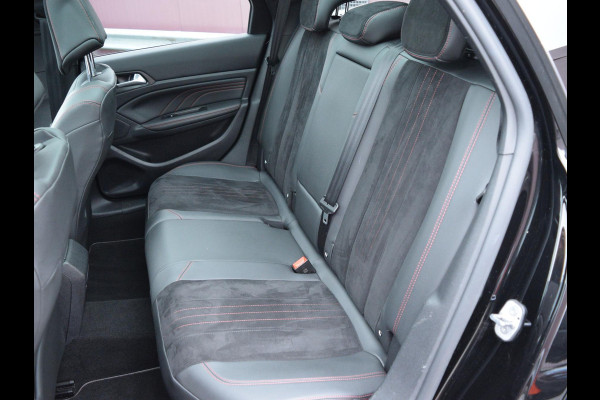 Peugeot 308 SW 1.2 PureTech Blue Lease GT 130 PK | AUTOMAAT | TREKHAAK | PANO DAK | DENON HIFI | PARKEERSENSOREN MET CAMERA |