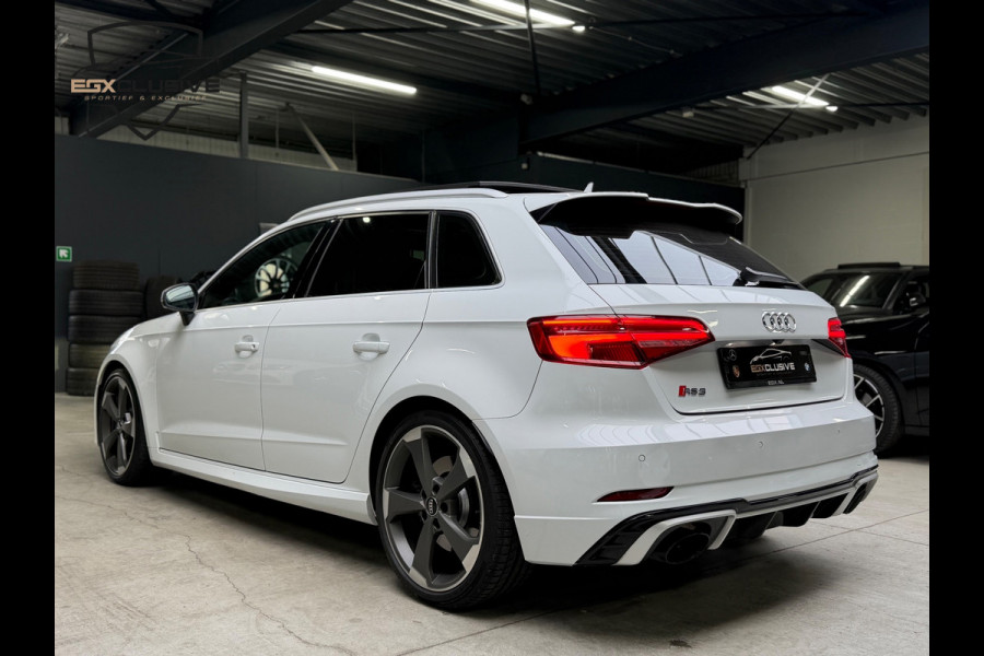 Audi RS3 Sportback 2.5 TFSI Quattro Pano/Carbon/RSZetels/Facelift/Keyless