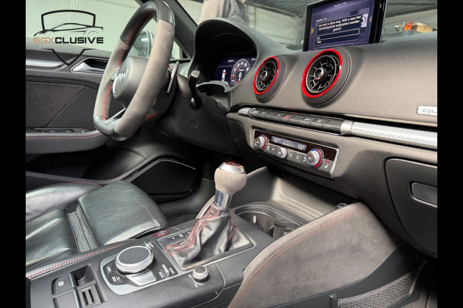 Audi RS3 Sportback 2.5 TFSI Quattro Pano/Carbon/RSZetels/Facelift/Keyless